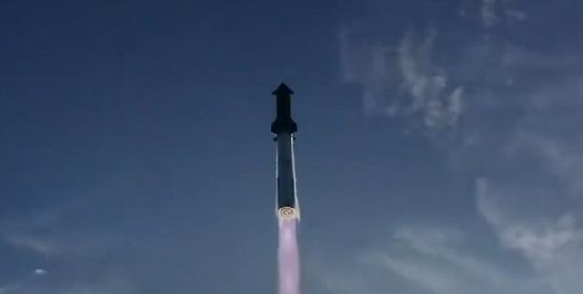 马斯克终于让“星舰”飞稳了