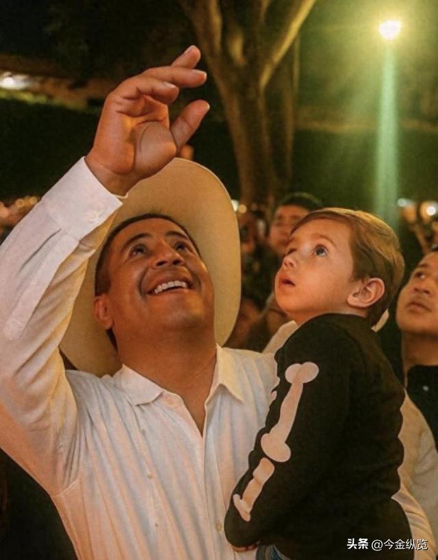 墨西哥市长亡灵节遭枪杀！警方保护失效	，凶手连开7枪震惊全场！