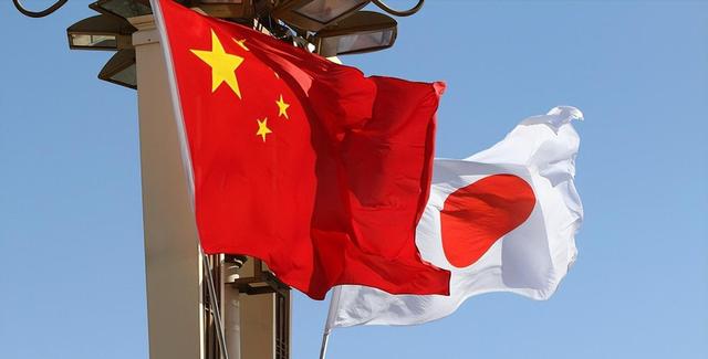 风向在变，日本就历史问题道歉，王毅准备登机访日，中方安排特殊