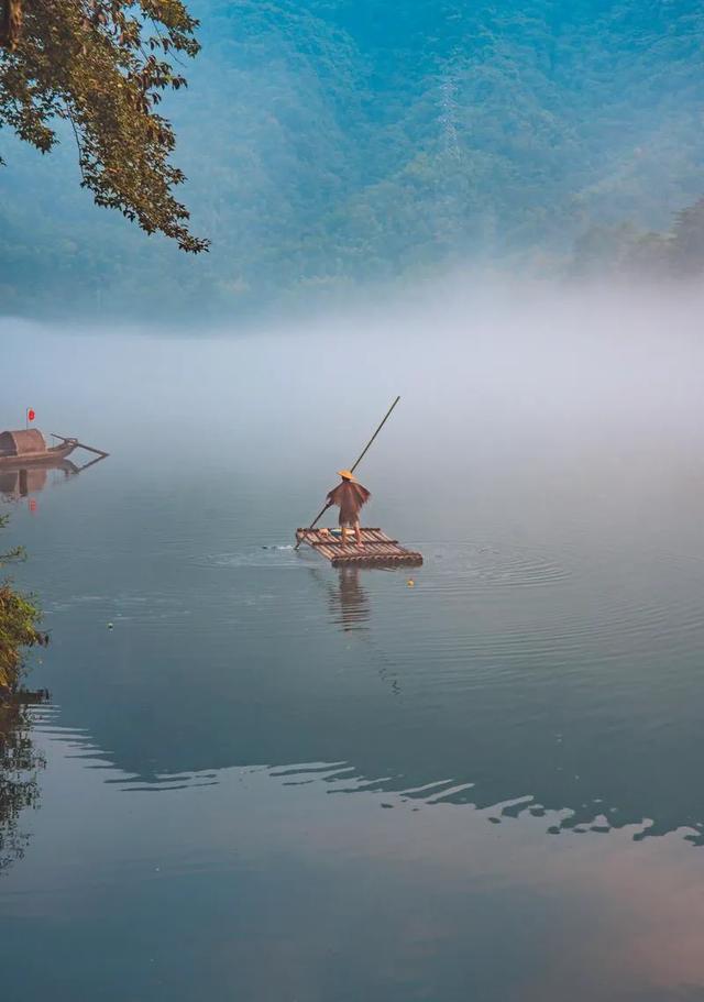 湖南必去十大景点排行榜，这才是湖南最值得去的10个地方，收藏好
