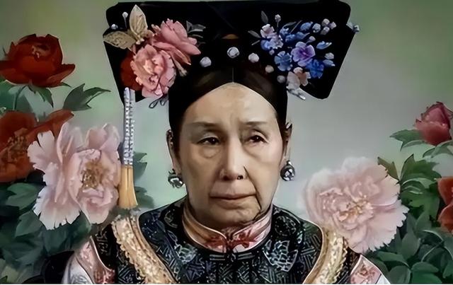 故宫珍妃井那么小，井口连头都塞不进，当年慈禧怎么把她推下去的