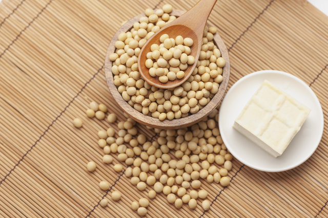 血脂高，不能吃韭菜？医生提醒：不想血管堵塞，尽量少吃4种素食