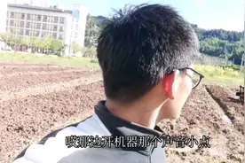 开拖拉机上春晚的百万网红“最强农学生”，如今怎么样了？图片