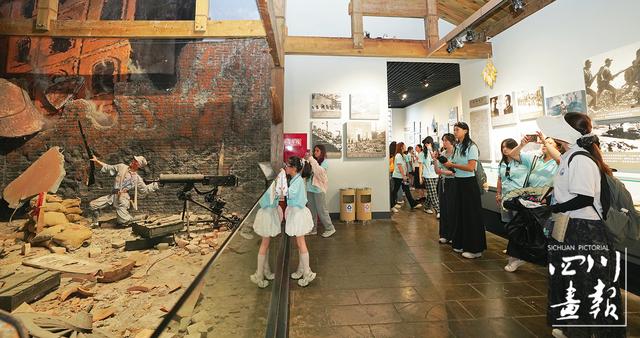当青春与文化“撞个满怀” | 四川有多巴适？200余名美国华裔青少年告诉你！