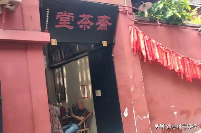 成都闹市中心神秘小庙，“似庙非庙”的烟火气，吃斋饭仅需8元！