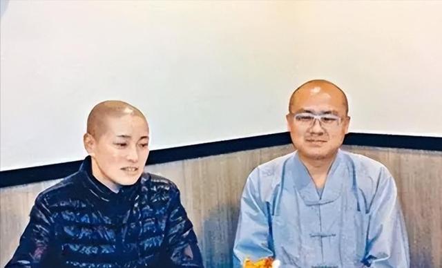 比释永信更奢靡：穿黑丝上班，坐豪车住千万别墅，有两个和尚老公