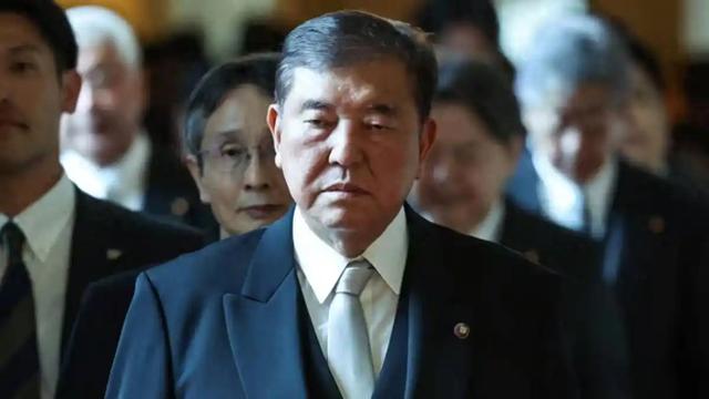 不服就干！日本通告全球，打响反击第一枪，断的就是特朗普退路！