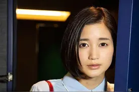 出口亚梨沙，日本娱乐圈的璀璨明星，她的才华让人惊叹！图片