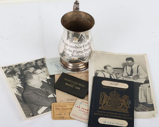 英国火车大劫案档案60年后首次曝光，劫匪车辆及成捆钞票面世