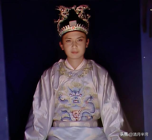 笑死！我们是长大了不是瞎了，同一角色对比，来看审美差距有多大