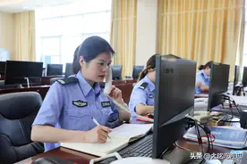 三农网红王小乔：辞去铁饭碗回乡开始创业，如今事业爱情双丰收图片