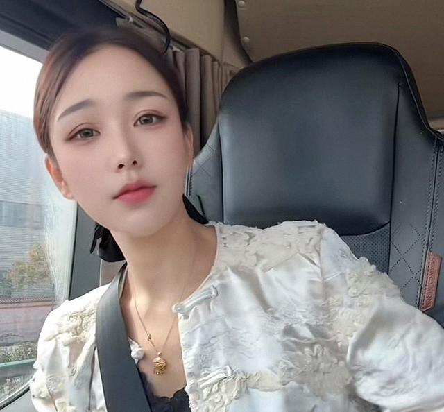 传安徽“女神”卡友王迪去世，仅37岁，友人称原因，名下三辆德龙