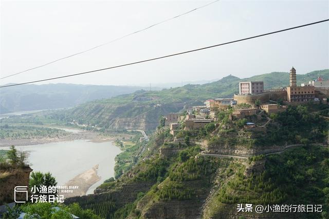 陕西有座“悬天古城”，县城建在山顶上，三面环水、绝壁凌空！