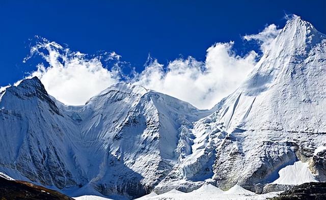 喜马拉雅山的神秘部落：全族3000多人，无婚姻制度，繁衍方式特殊