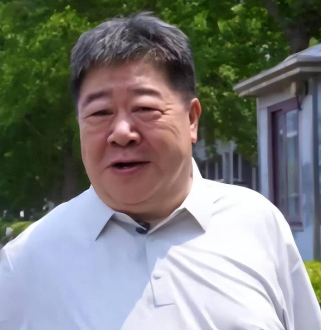 为孝顺父母坚持丁克21年，老人全送走后，53岁的他才愿意生娃