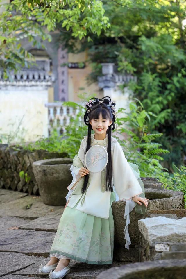 呈坎的鱼灯游过马头墙，把辛弃疾词里的夜景照进现实~