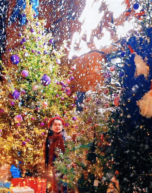 石家庄圣诞街免费逛，人造雪花表演，拍照最佳时间曝光