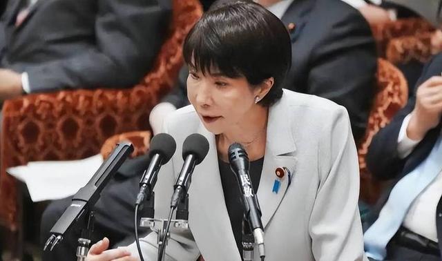 高市早苗对华正式“宣战	”！马克龙转头背叛日本，特朗普告示全球