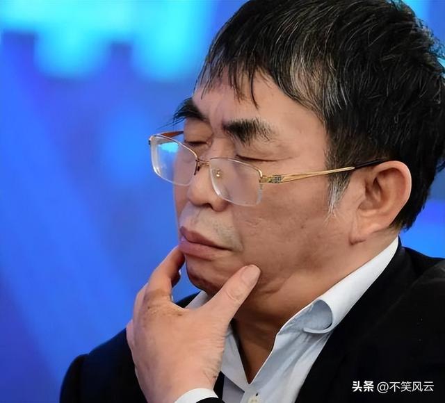 聂卫平去世不到一天，小23岁妻子过往被扒	，原来她才是人间清醒