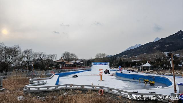 泰安：雪后，山脚下有条观光带，山静城美景奇，是徒步散心好去处