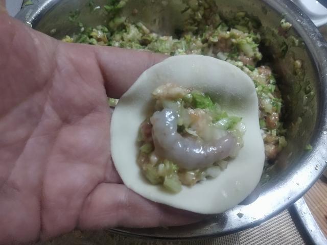 立冬吃饺子，建议大家：少吃白菜芹菜，多吃4样，应季营养补嘴空