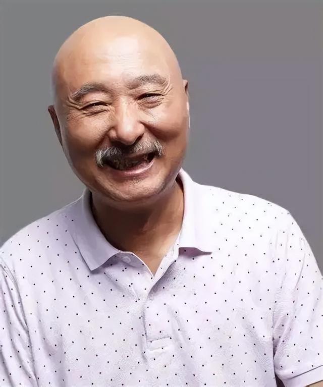 朱时茂没想到，2026年春晚仅剩俩月，搭档陈佩斯因一举动口碑暴增