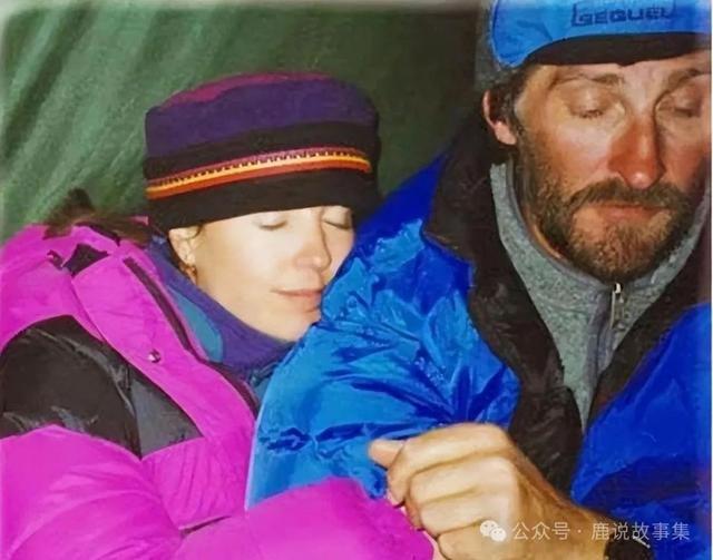 一对夫妻攀登珠峰，妻子被遗弃山顶，1年后竟在山顶发现丈夫遗体