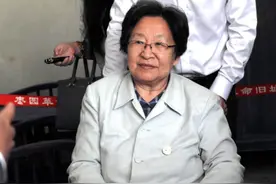 普通工人子弟徐宁，和毛主席的女儿离婚后，结局是怎样的？图片