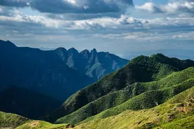 2、带“青山”字的飞花令诗句图片