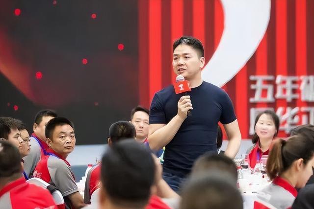 钱多也没什么用？51岁刘强东对大儿子的“亏欠”，至今都难以弥补