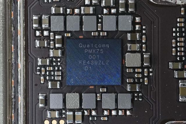 高达1999元售价是怎样的用料做过水准？中兴U60 Pro 5G随身WiFi拆解