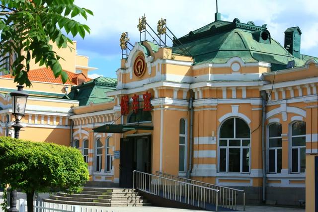 爆火影视剧都在哈铁老建筑取景？快来打卡猜剧名！