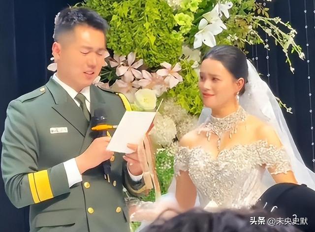 张自轩婚礼现场	，新娘很强势两次拒绝他的亲密动作，岳父实力不菲