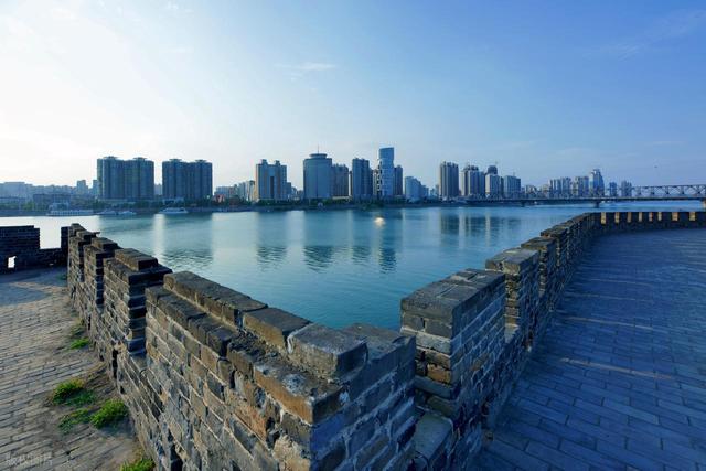 湖北省的下一个“武汉”，被称为一座黑马城市，交通优势不输郑州