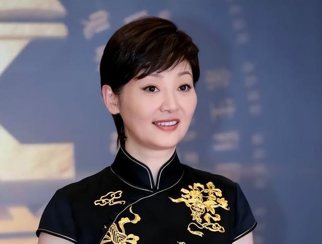 冯小刚：年轻时管不住下半身，如今让18岁的养女买了单，他后悔吗