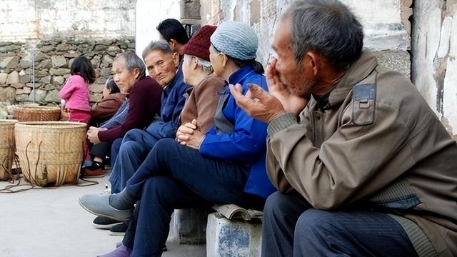 中国将迎人口死亡高峰！22年1041万，23年1100万，去年死亡多少？