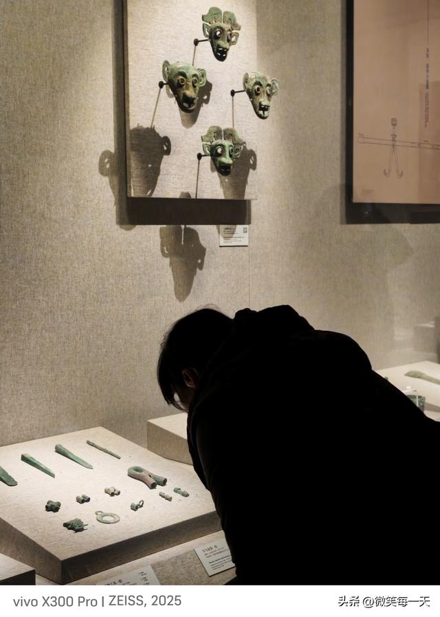 豫博漫行：我在展厅攥住了三千年的温度