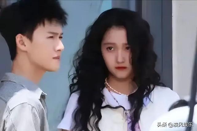 恋爱八年不结婚，这一次，海边拍吻戏的关晓彤没给鹿晗留一丝体面