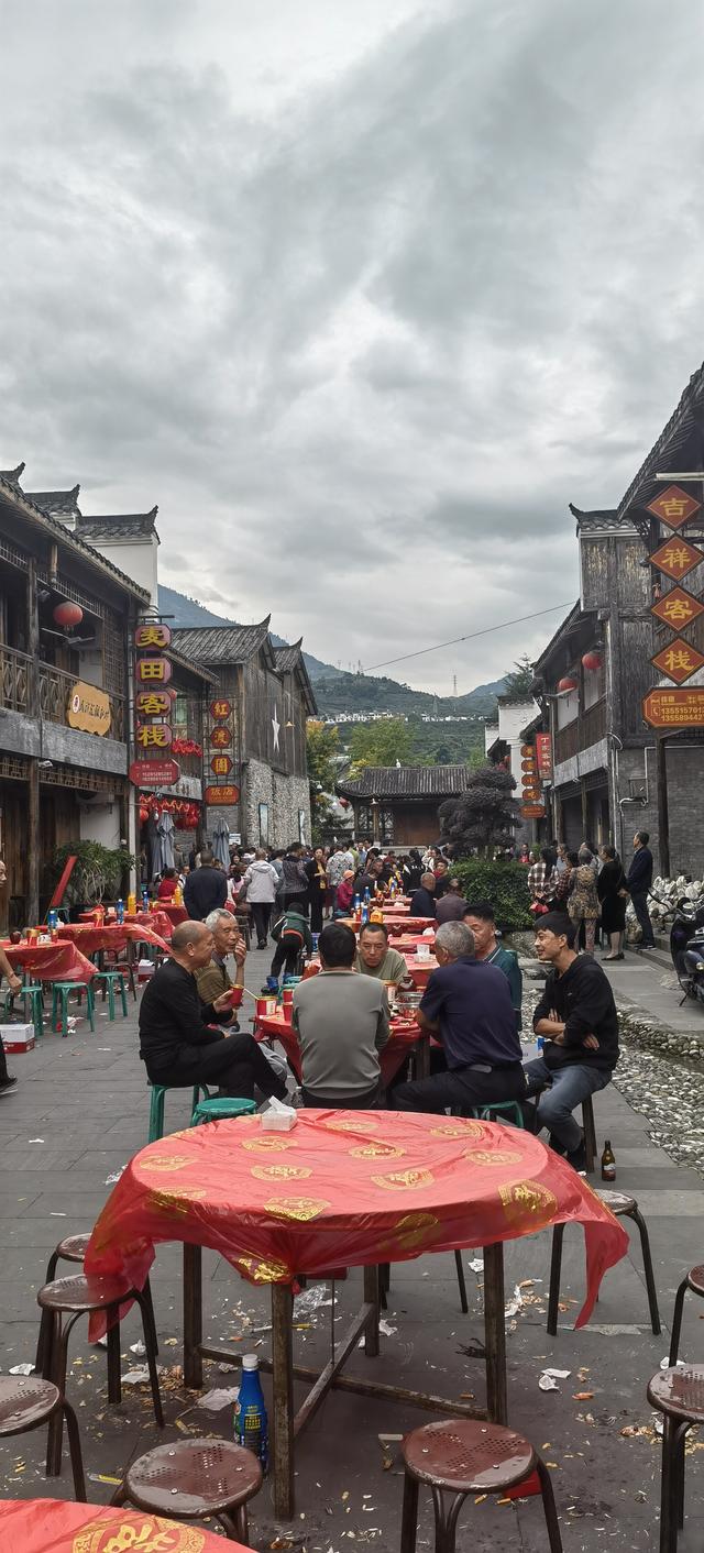 翼王悲剧地，红军胜利场，72年两场突围战结果迥异，让人泪目敬重