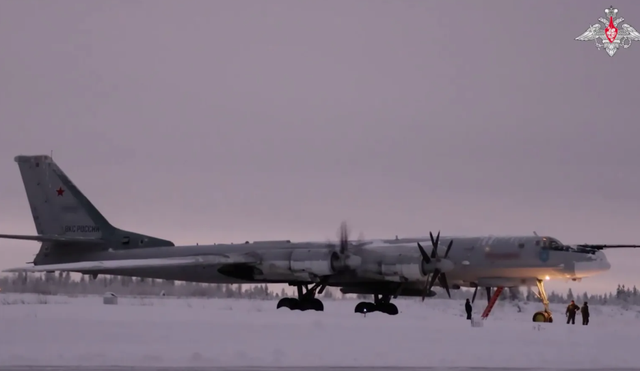 俄罗斯圣诞节秀武力，派核轰炸机逼近英国	，北约战机紧急升空监视