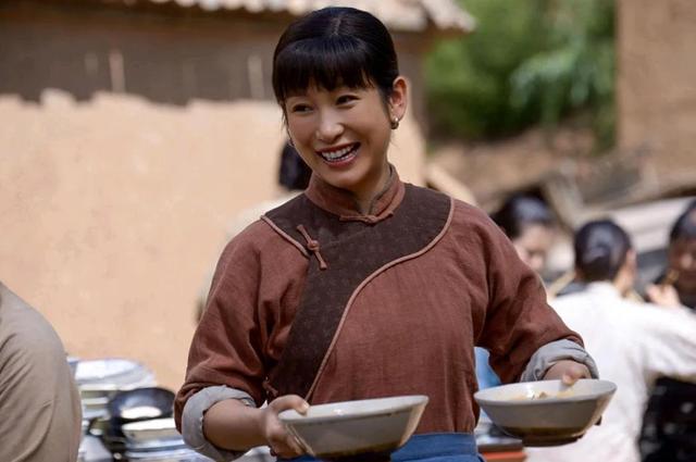 王新军没想到	，闫学晶人设崩塌不到半月，秦海璐因一句话口碑暴增