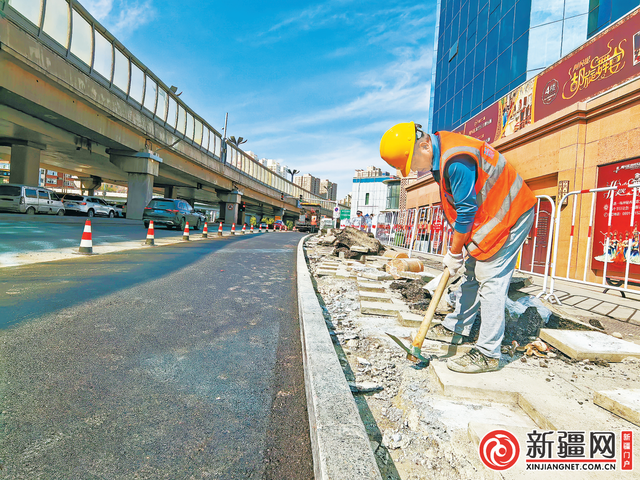 扩路增车位，逛大巴扎更便捷