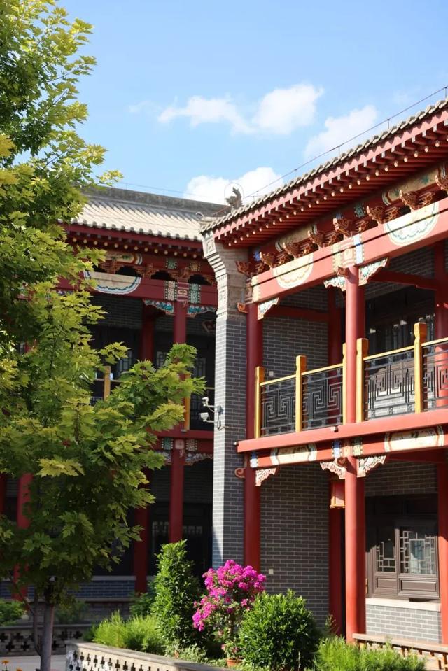 这份全新的探店攻略，带你解锁石峁遗址文化旅游区的完美假期！