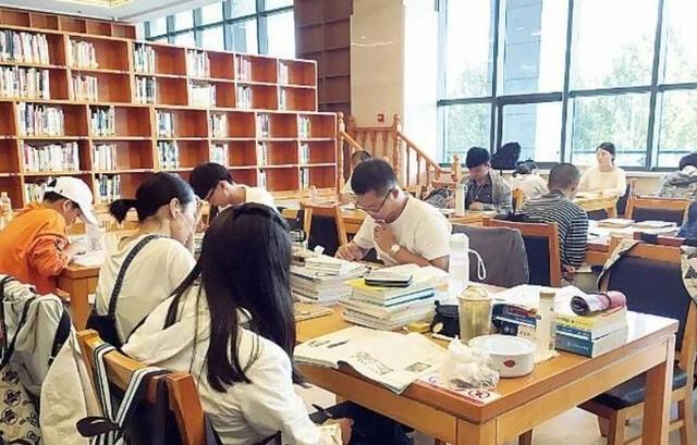 武大图书馆性骚扰反转！项立刚：小杨乐在其中，对小肖有特殊感情