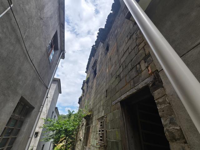 安徽金寨：我在龙门石找到了岁月的痕迹