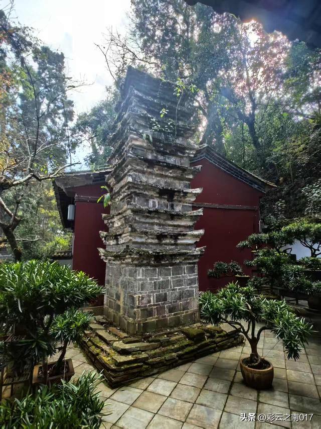 通海秀山：一座“无柱不联”的文化名山