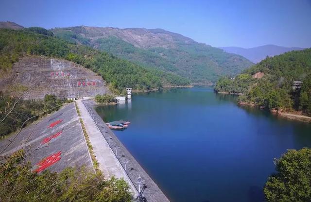 云南隐藏的暖冬密码：这8个神仙地，让北方人忘了回家！