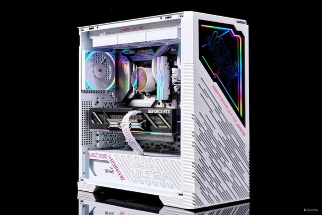iGame RTX 5090 D v2火神显卡评测：凌厉方正硬汉！性能依旧能打！