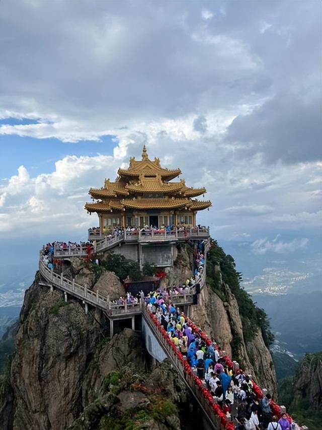 伏牛山世界地质公园老君山“道境滑脱峰林”何以颠覆地貌美学认知​