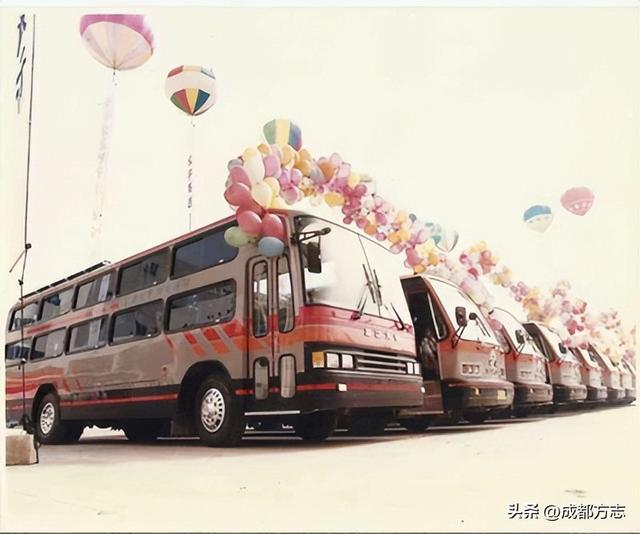 绝了！成都这条“日出大道”，竟是跨越百年的“向东执念”